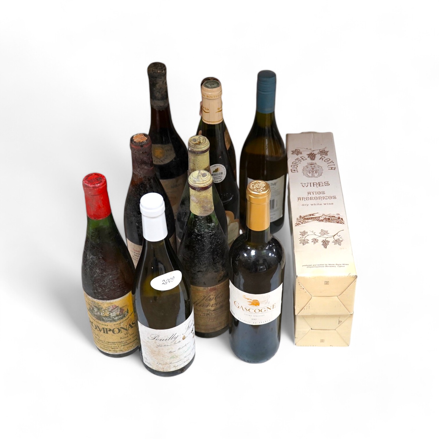 Twelve bottles of Greek and French wines to include Pouilly Fuisse 2009 and Gascogne 2010. Condition - unknown storage